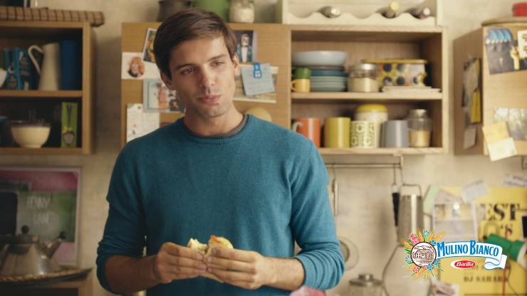 Un frame del nuovo spot di Pan Bauletto