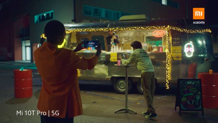 Un frame del nuovo spot Xiaomi