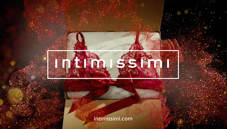 Un'immagine del nuovo spot Intimissimi