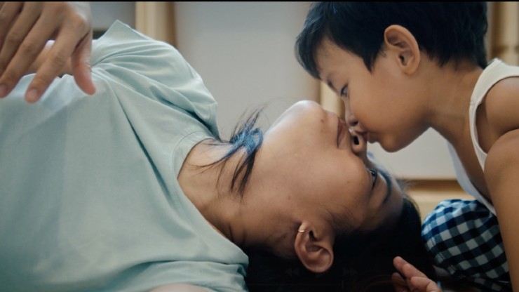 Un'immagine del video-manifesto "Emotions" di P&G