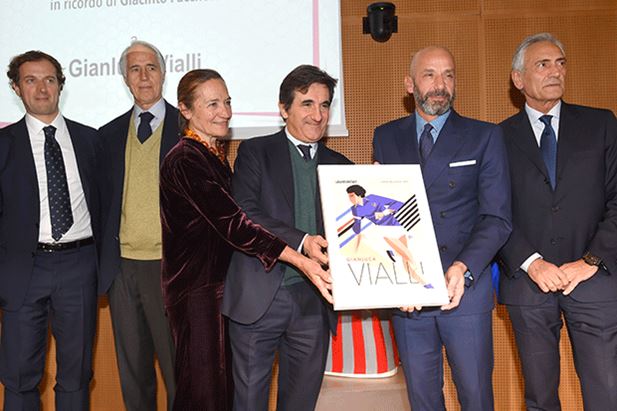 Gianluca Vialli riceve il premio Facchetti