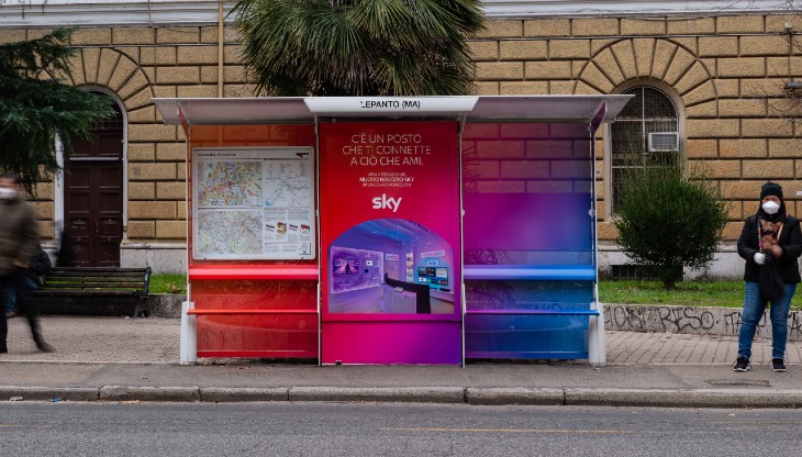 Clear Channel si riconferma concessionaria per la pubblicità sulle pensiline romane