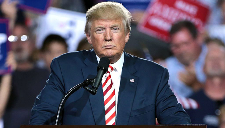 Donald Trump (foto di <a href="https://commons.wikimedia.org/wiki/File:Donald_Trump_(29496131773).jpg">Gage Skidmore</a>, <a href="https://creativecommons.org/licenses/by-sa/2.0">CC BY-SA 2.0</a>, via Wikimedia Commons)