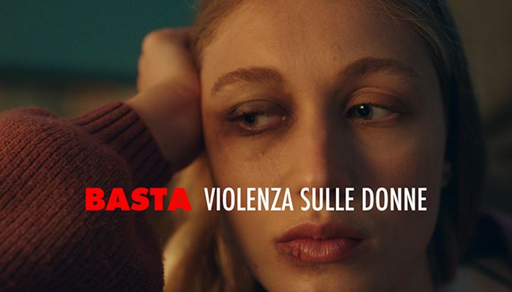 Un'immagine del nuovo spot Lines contro la violenza sulle donne