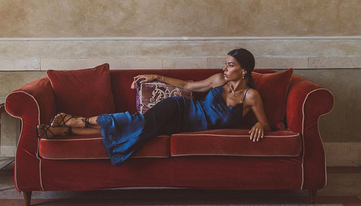 L'influencer Chiara Sbardellati indossa Pink Memories