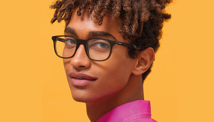 Un soggetto della campagna S/S 2021 di Polaroid Eyewear firmata M&C Saatchi