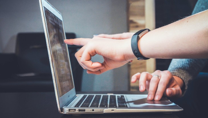 Come misurare i risultati del Content Marketing - Foto di John Schnobrich su Unsplash