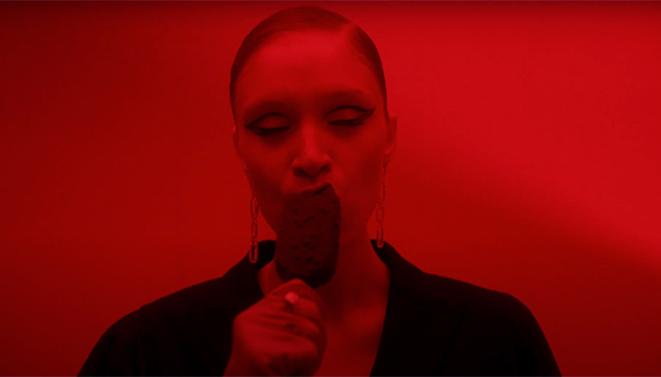 Un frame del nuovo spot dedicato a Magnum Inferno