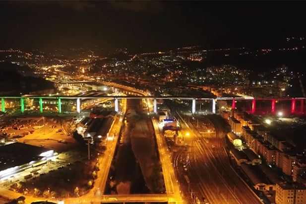 Un'immagine del nuovo Ponte di Genova nel nuovo spot ACI