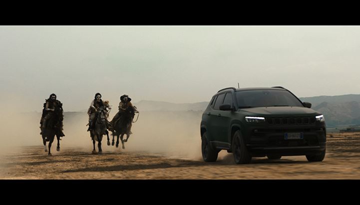 Un frame dello spot dedicato alla nuova Jeep Compass