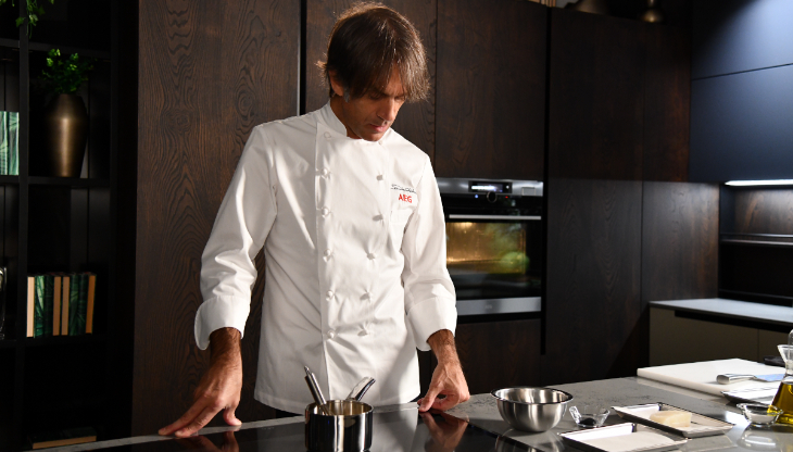 Lo chef Stellato Davide Oldani è brand ambassador di AEG