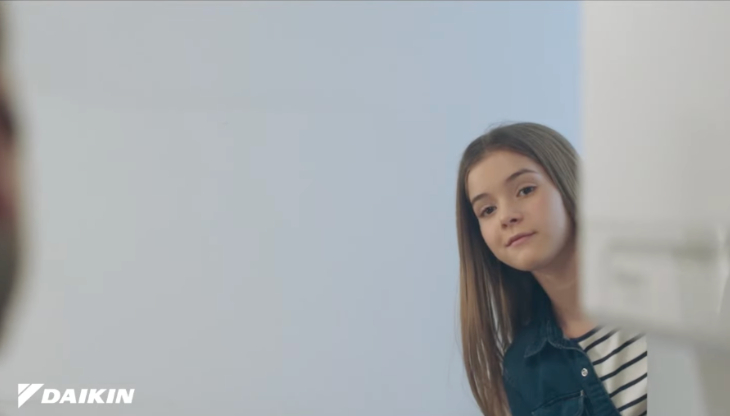 Un'immagine tratta dal nuovo spot dedicato alle caldaie Daikin