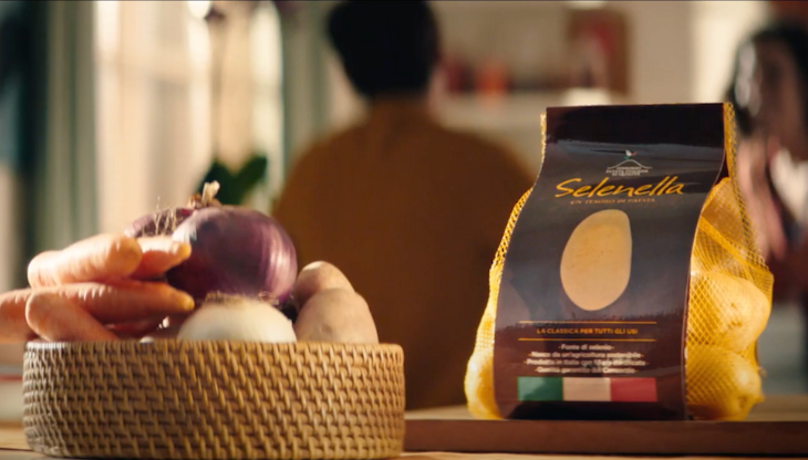 Un'immagine tratta dallo spot "I Valori della Terra" di Selenella