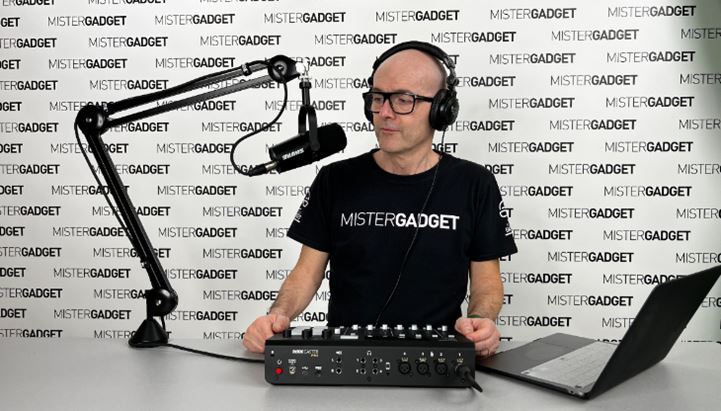 Il giornalista e conduttore radiofonico Luca Viscardi è la voce di Mister Gadget Daily
