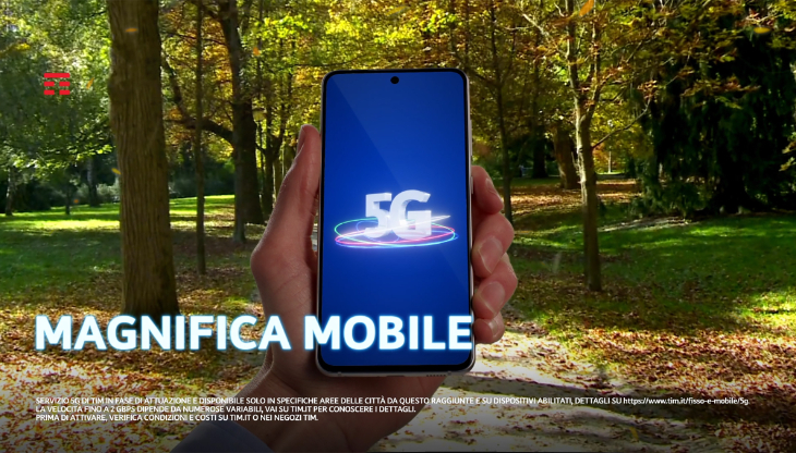 Un'immagine tratta dal nuovo spot TIM Magnifica Mobile
