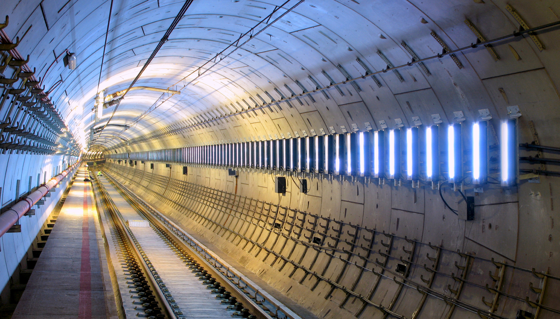 TunnelMotion.jpg