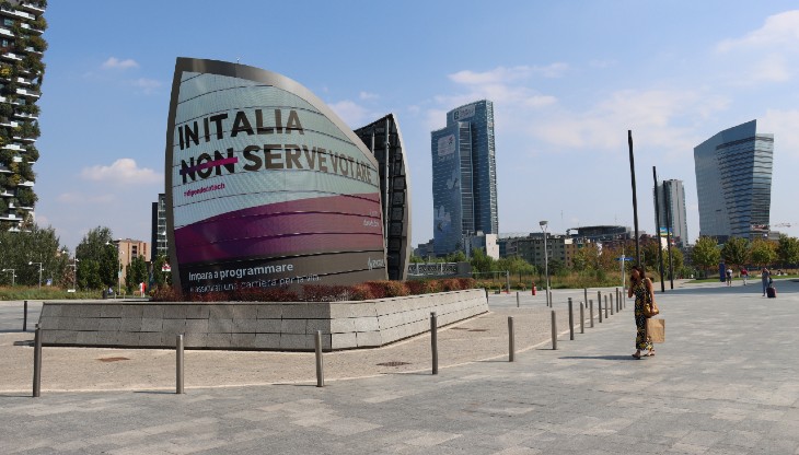Epicode-Installazione-GaeAulenti.jpg