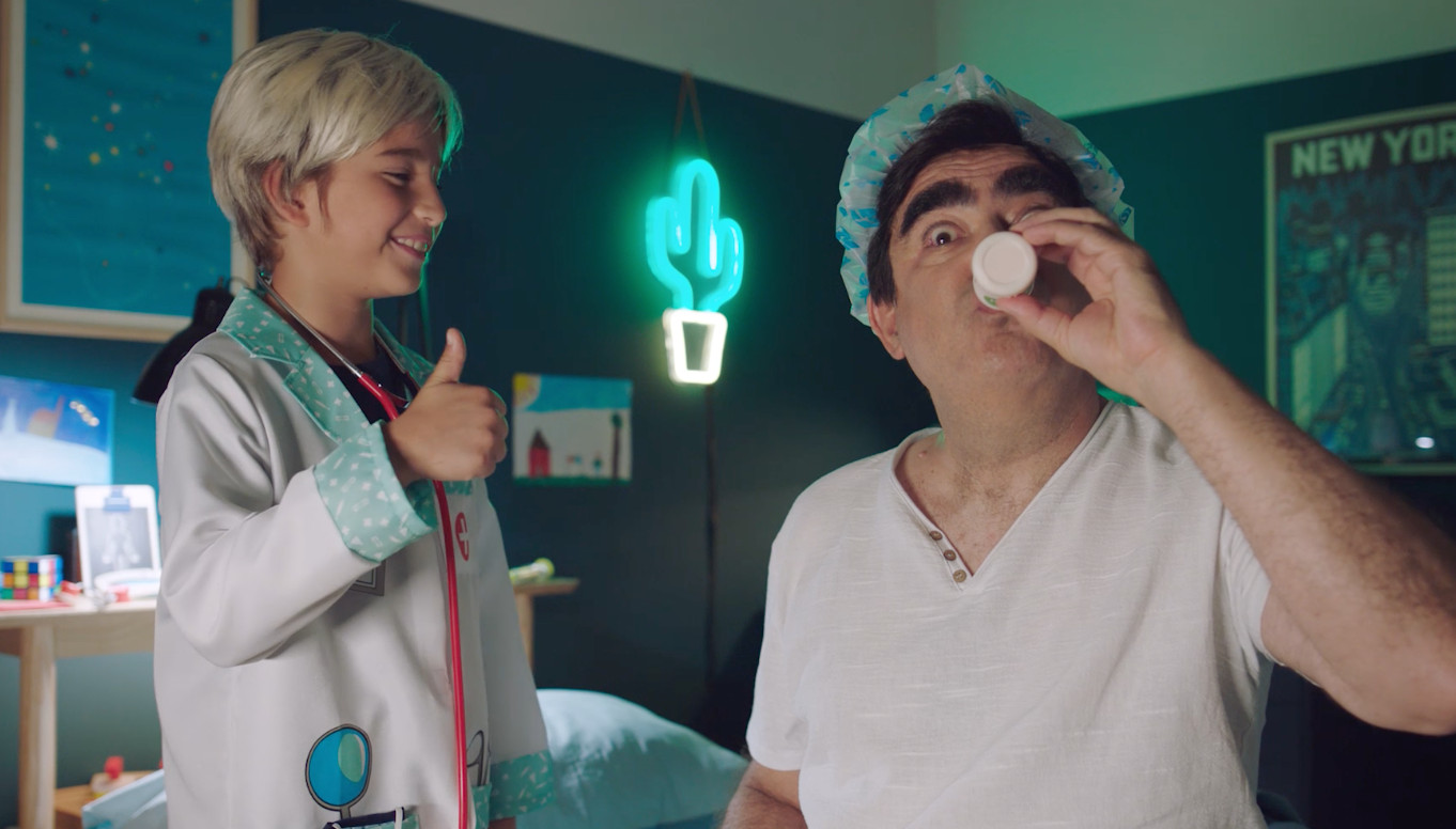 Elio nel nuovo spot Danacol