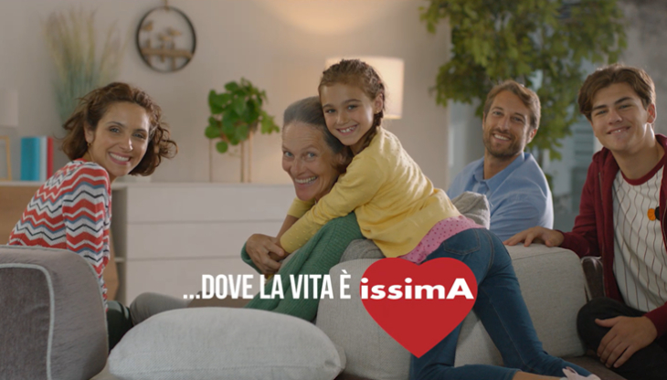 Arredissima va on air con la nuova campagna pubblicitaria. Firma Alternative Group  