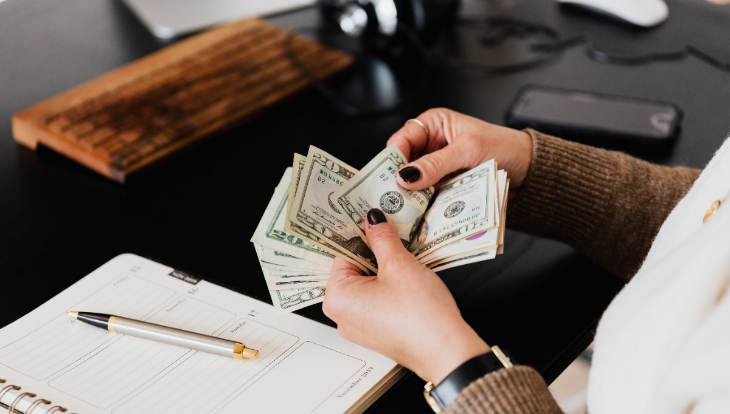 Le grandi compagnie sono pronte ad aumentare gli investimenti pubblicitari - Foto di Karolina Grabowska da Pexels.com