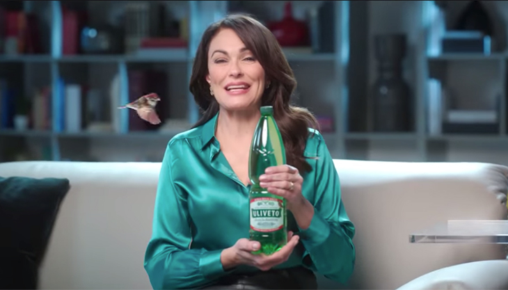 cucinotta-spot-uliveto-uccellino.jpg