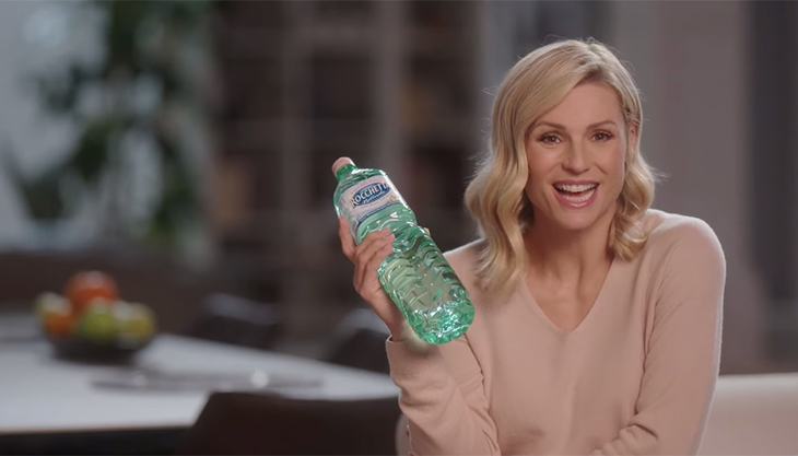 Michelle-Hunziker-nel-nuovo-spot-di-Acqua-Rocchetta.jpg