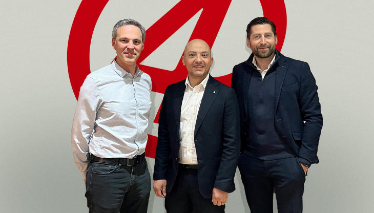 Da sinistra: Paul de Fombelle, D.G. Positive Group, Paolo Errico, Ceo 4Dem, e Mathieu Tarnus, Ceo Positive Group