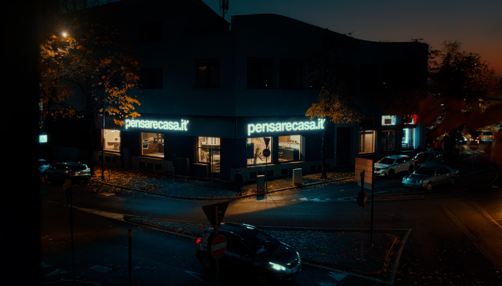 Un'immagine dello spot Pensarecasa