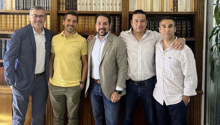 Andrea Santagata, Ceo di Mondadori Media, Gonzalo Guzmán, founder di Adgage, Luca Nigro, Ceo di Adgage e Co-founder AdKaora, Davide Tran, Ceo di AdKaora, e Daniel Shaikh, Founder di Adgage