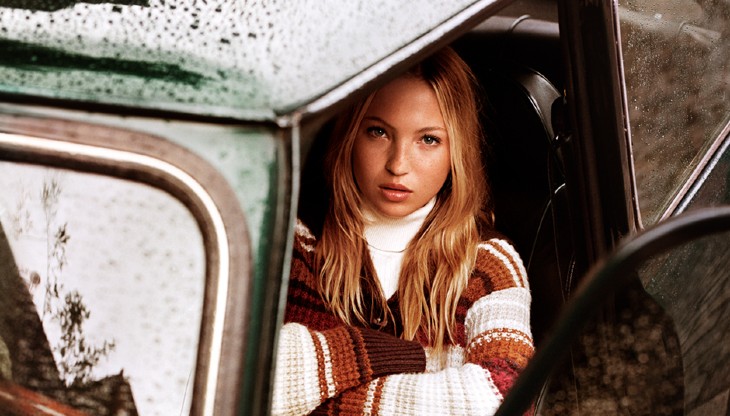 Lila Moss è una delle due testimonial della campagna A/I 2023 di Pepe Jeans