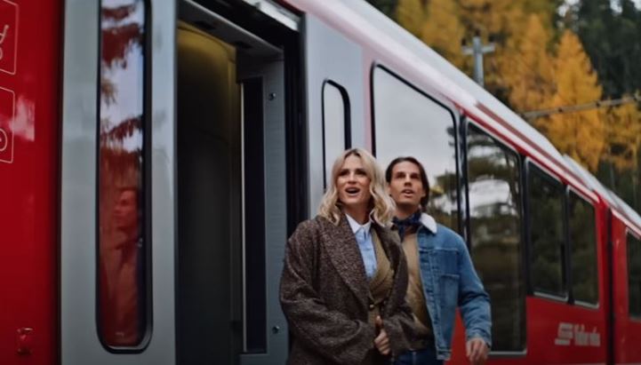 Michelle Hunziker e Yann Sommer nella campagna di Svizzera Turismo