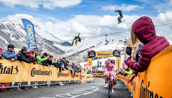 Continental al Giro d'Italia. Credit foto: Leon van Bon Photography