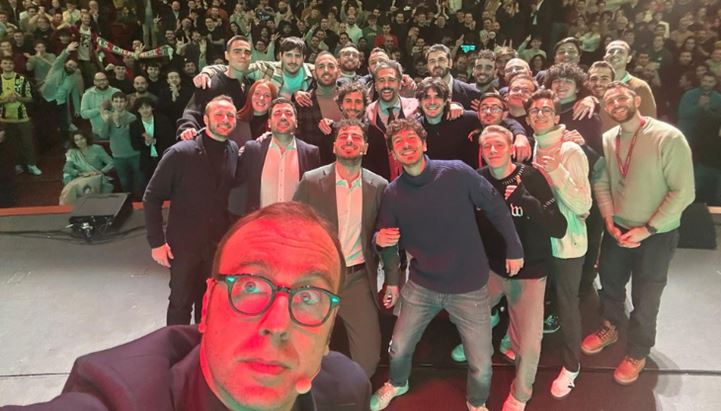 Il team di Cronache di Spogliatoio sul palco del Teatro Arcimboldi a Milano