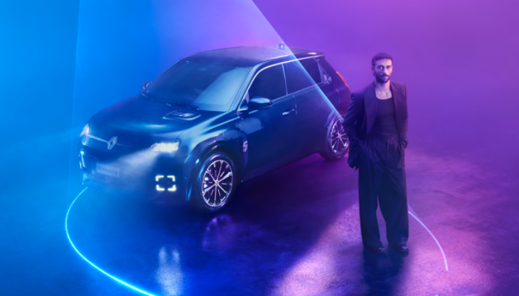 Nella foto: Marco Mengoni e Renault 5