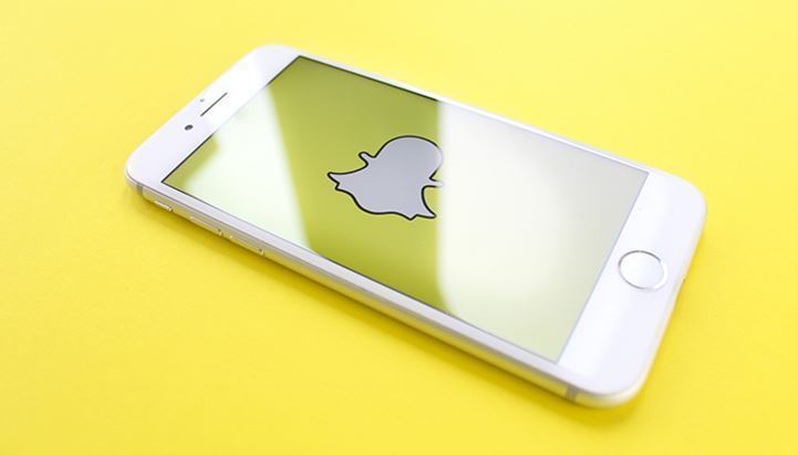 Snap chiude il Q4 2023 in crescita, ma delude gli analisti. Il titolo perde il 35% a Wall Street