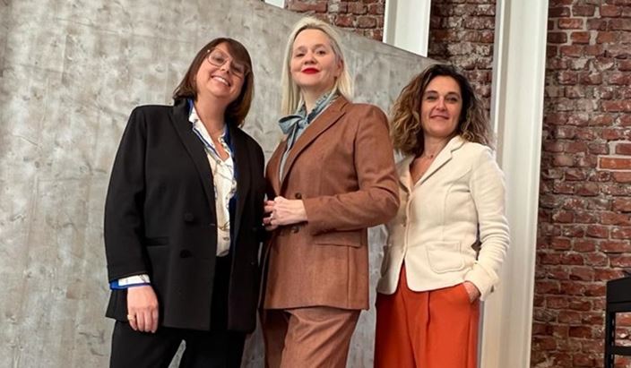 Alessandra Agostini, Claudia Torresani e Barbara Robecchi, partner di AT Comunicazione