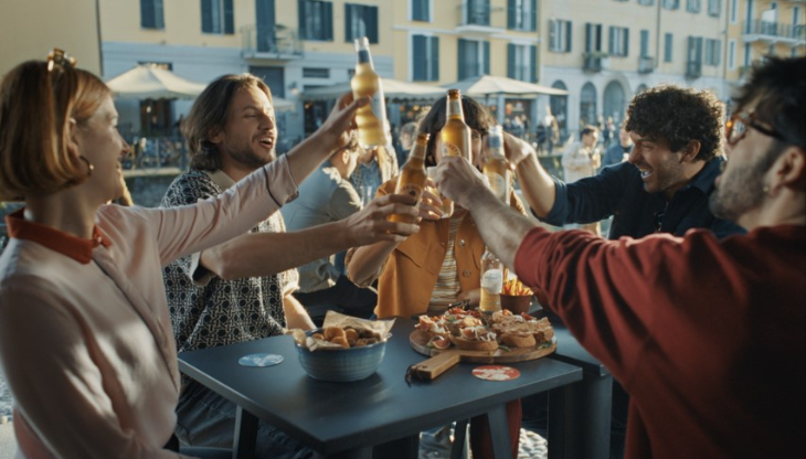 Un'immagine del nuovo spot di Birra Moretti
