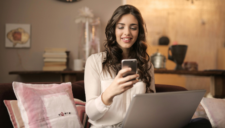 Audiweb, i dati di marzo (foto di Andrea Piacquadio via Pexels.com)