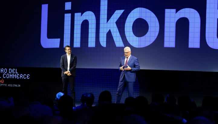 Sul palco, da sinistra: Matteo Bonù, Food Industry Leader NIQ, e Stefano Galli, Chairman Linkontro