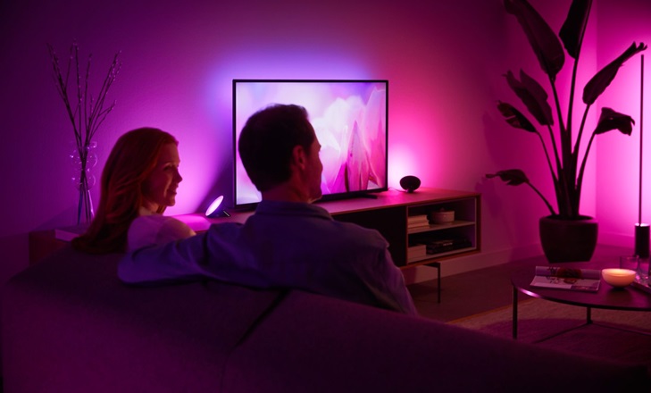 spot_philips_hue.jpg
