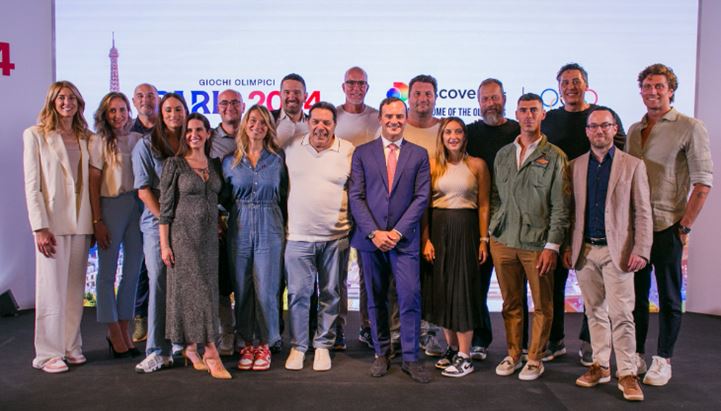 Alessandro Araimo con il team dei Giochi Olimpici