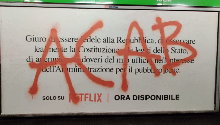 Uno dei cartelloni realizzati da Dude per la campagna per ACAB