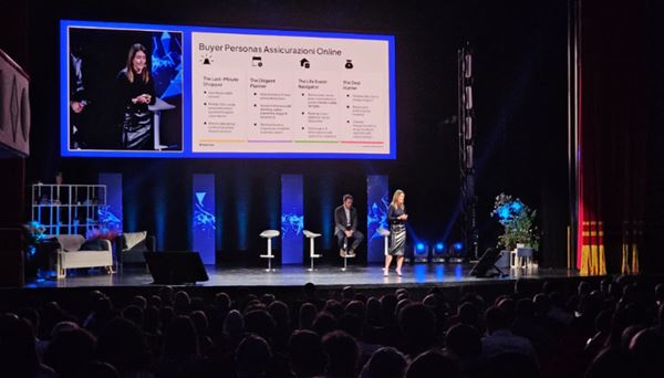 Ilaria Zampori sul palco dell'Advanced Tv Conference