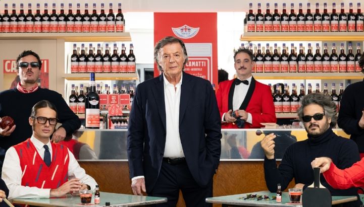 Un'immagine della campagna pubblicitaria di Amaro Camatti