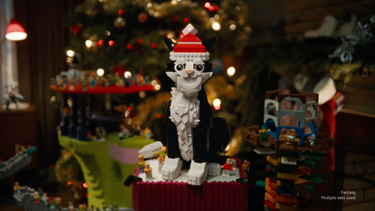 Cataclaus, il gatto natalizio protagonista della nuova campagna Lego