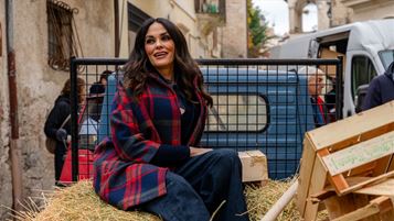 Maria Grazia Cucinotta nello spot del Montepulciano d'Abruzzo