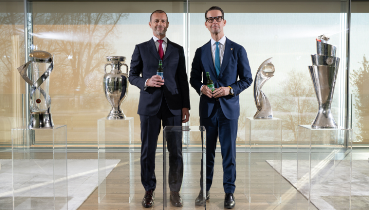 In foto il presidente UEFA, Aleksander Čeferin con Jacob Aarup-Andersen, CEO di Carlsberg Group 