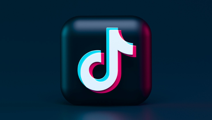 Foto di <a href="https://unsplash.com/it/@alexbemore?utm_content=creditCopyText&utm_medium=referral&utm_source=unsplash">Alexander Shatov</a> su <a href="https://unsplash.com/it/foto/logo-bianco-e-rosso-I4p0FcjDBJI?utm_content=creditCopyText&utm_medium=referral&utm_source=unsplash">Unsplash</a>       