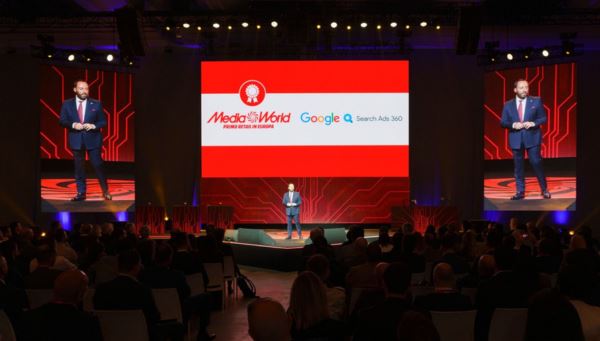 Nella foto: Francesco Sodano presenta la partnership di MediaWorld con Google