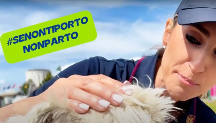 Un'immagine dal nuovo spot della Polizia di Stato contro l'abbandono degli animali